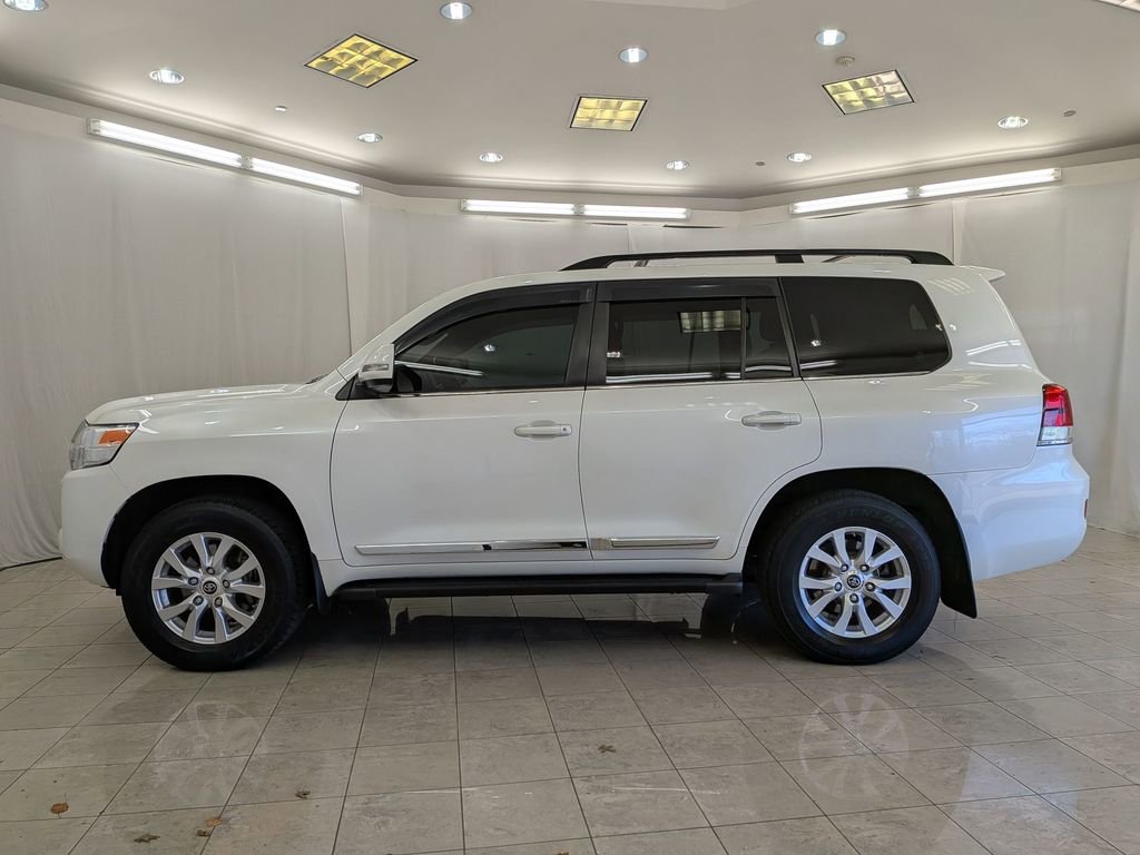 Used 2021 Toyota Land Cruiser image 5