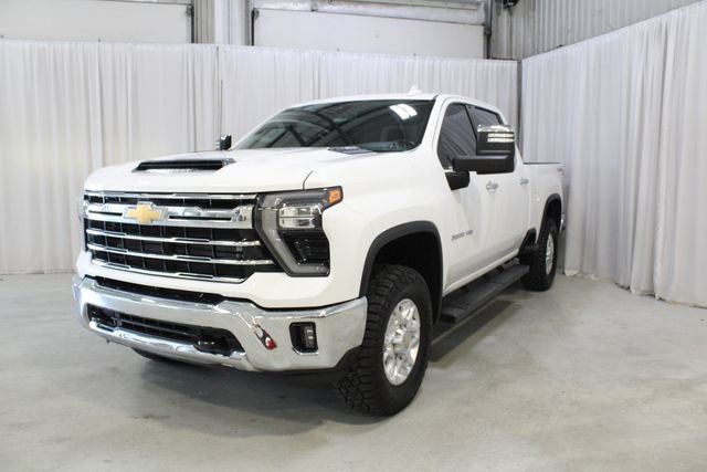 Used 2024 Chevrolet Silverado 2500 LTZ AWD/4WD image 37