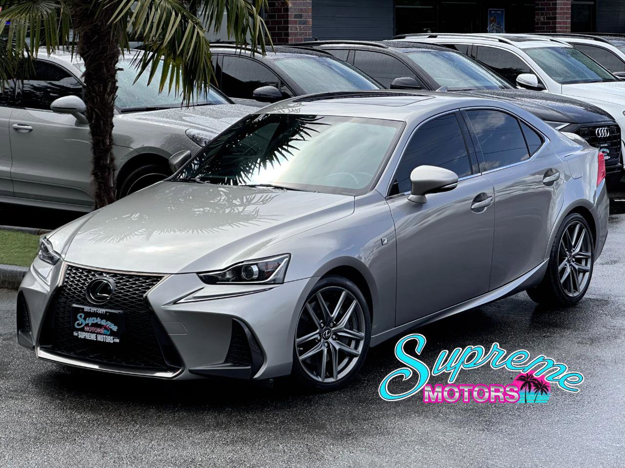 Used 2017 Lexus IS 200t F Sport w/ F Sport Package RWD image 1