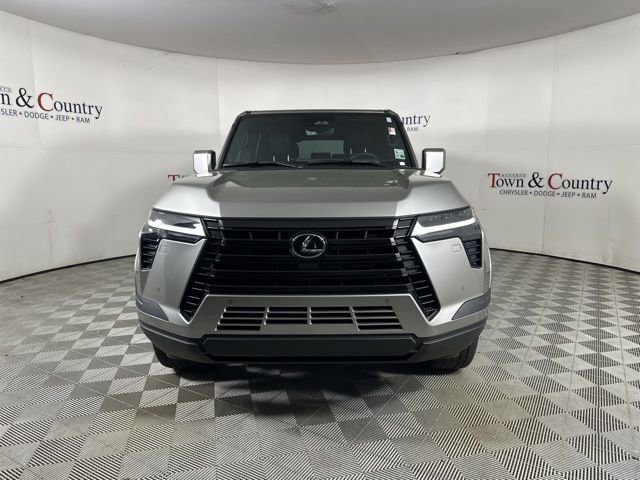 Used 2024 Lexus GX 550 w/ Cold Area Package image 2