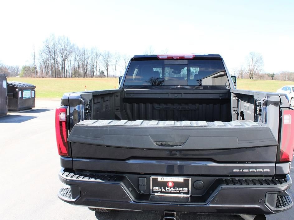 Used 2024 GMC Sierra 2500 Denali Ultimate AWD/4WD image 8