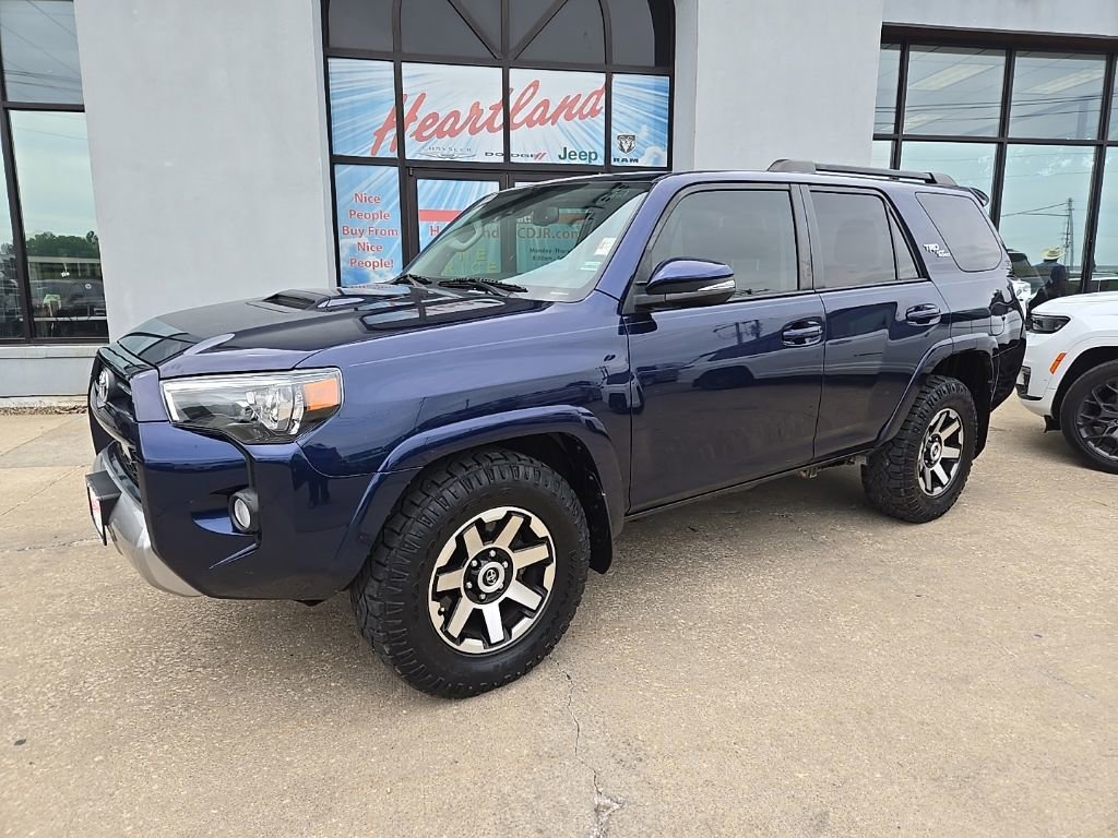 Used 2020 Toyota 4Runner TRD Off-Road Premium w/ Moonroof Package AWD/4WD image 5