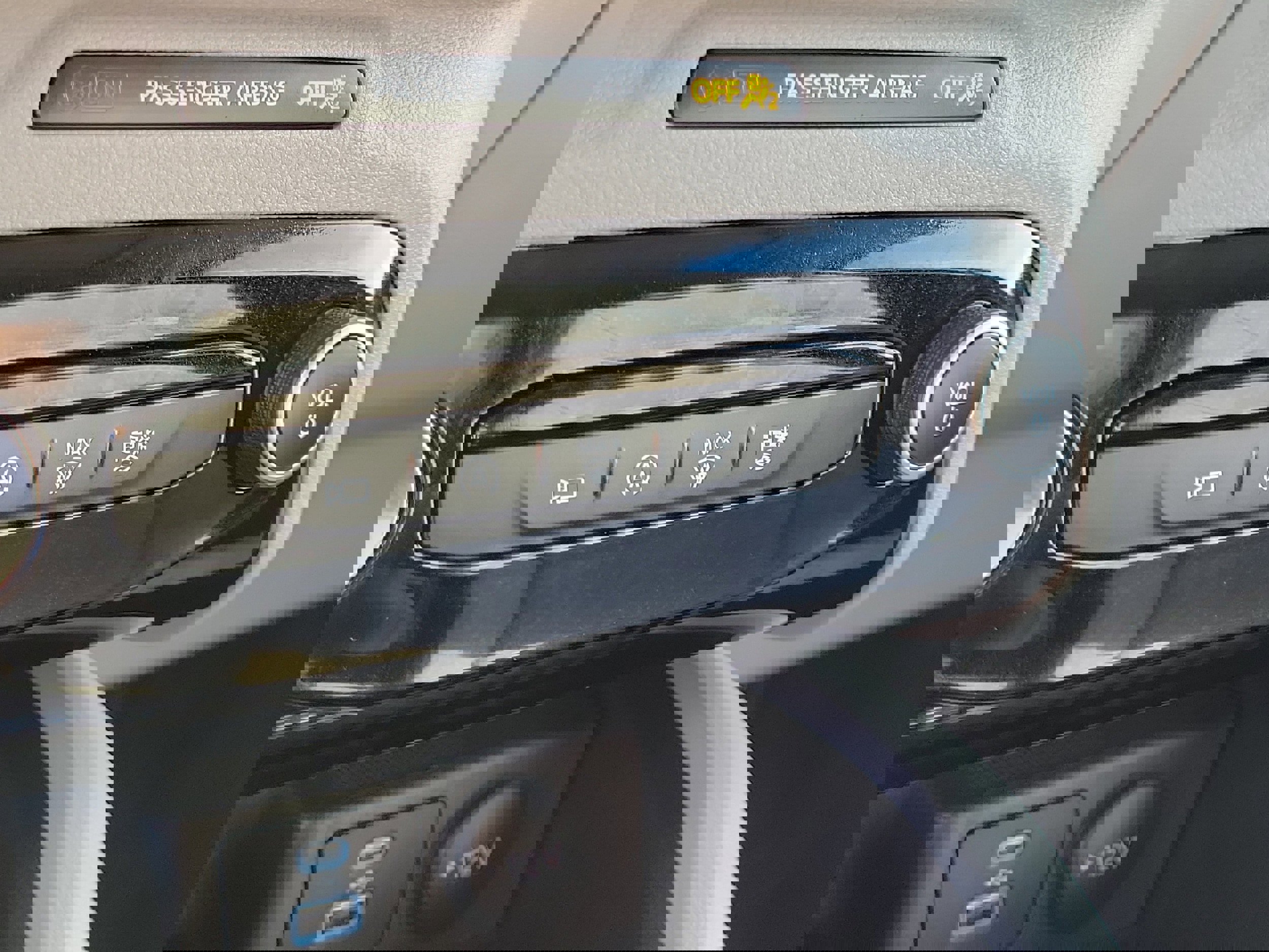 Used 2023 Ford Escape Active w/ Tech Pack #2 image 29