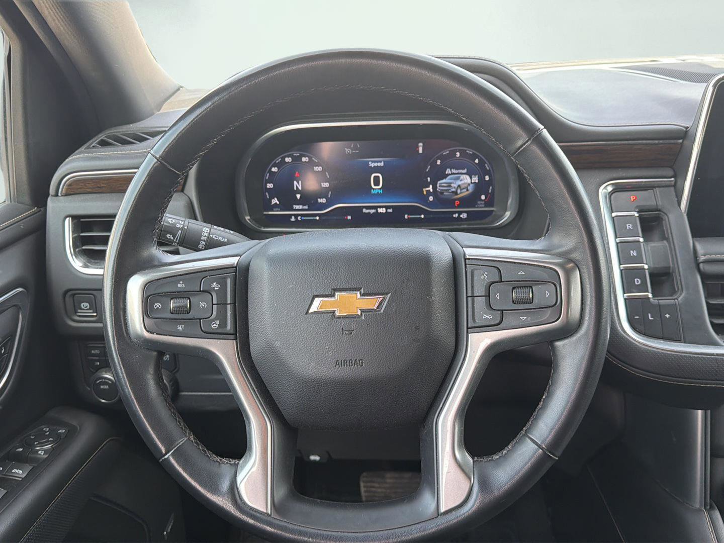 Used 2023 Chevrolet Suburban Premier image 13