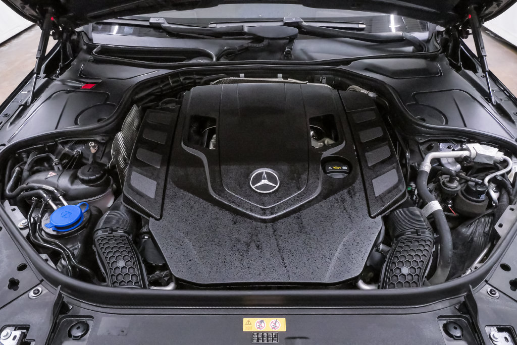 Used 2018 Mercedes-Benz S 560 Sedan image 32