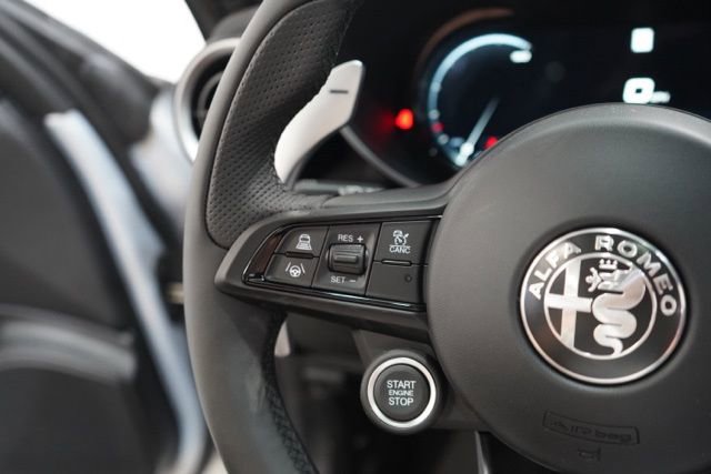 New 2025 Alfa Romeo Giulia AWD w/ Driving Assist Package image 21