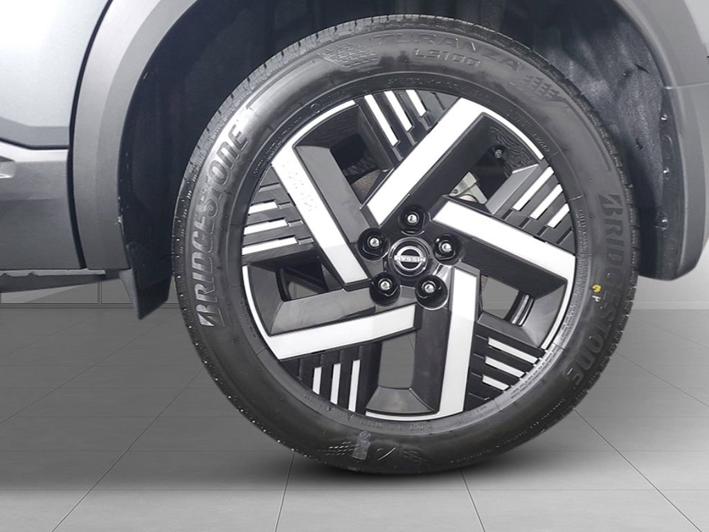 New 2026 Nissan Kicks SV w/ Cold Weather Package FWD image 9