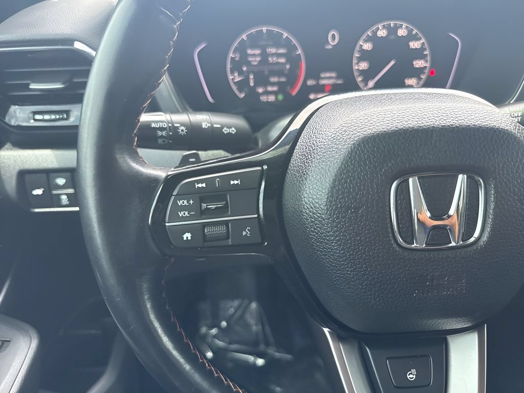 Used 2025 Honda Pilot TrailSport image 17