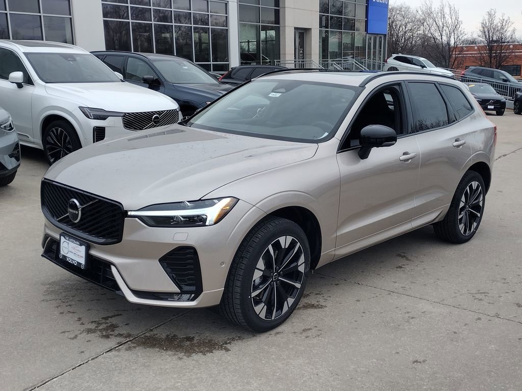 New 2026 Volvo XC60 B5 Plus w/ Climate Package image 6