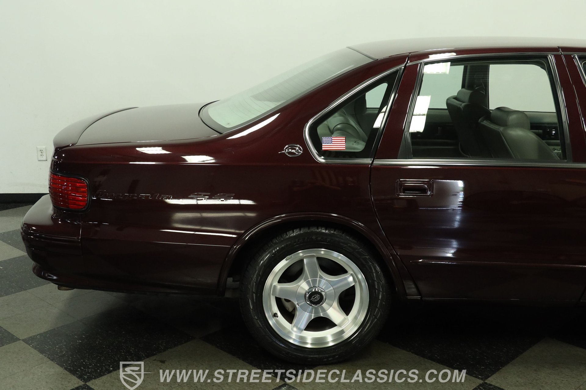 Used 1996 Chevrolet Impala SS RWD image 28
