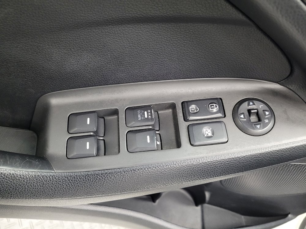 Used 2017 Kia Forte S FWD image 27