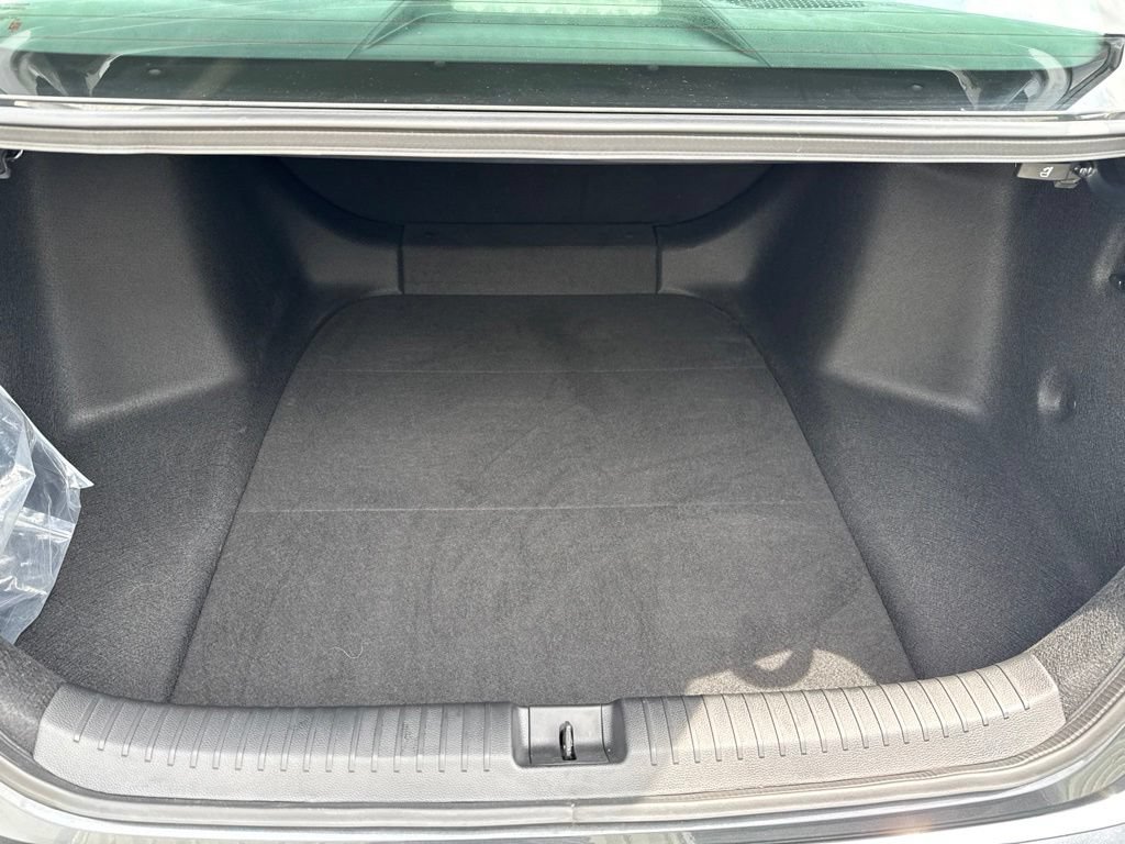 Used 2025 Honda Accord LX image 32
