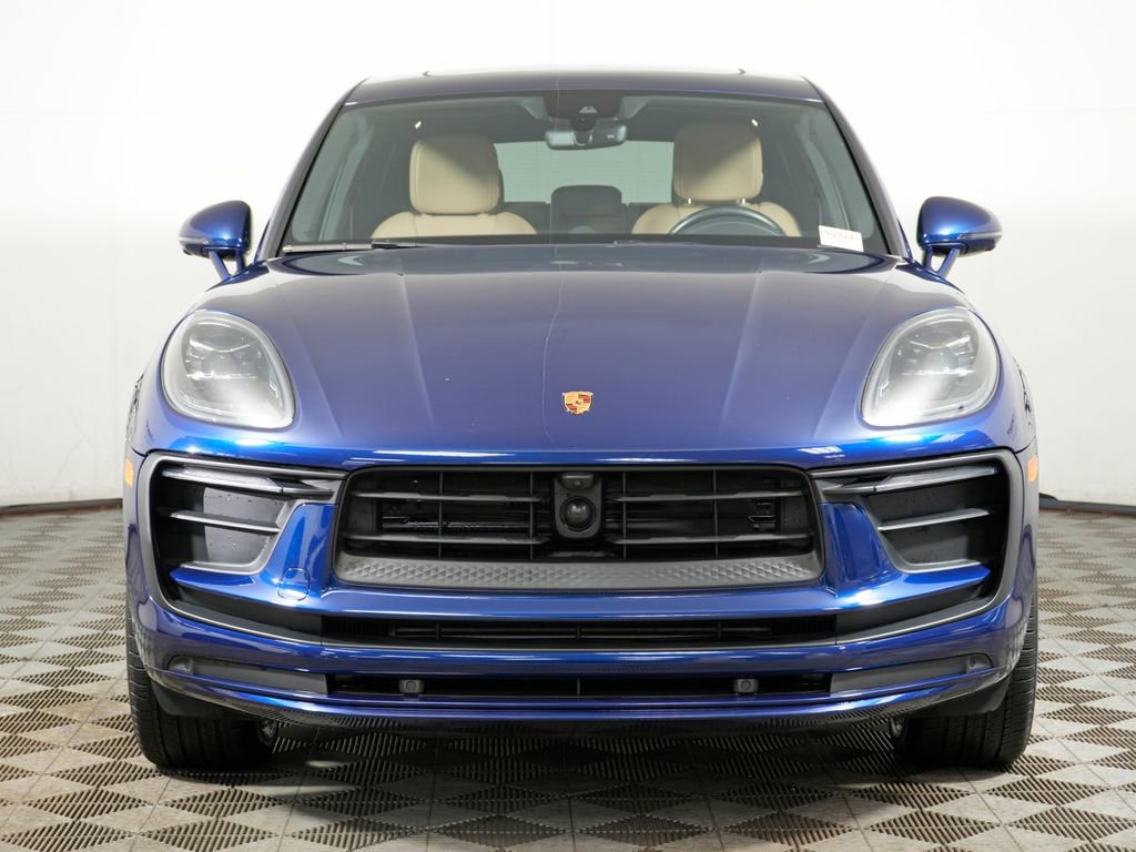 Certified 2024 Porsche Macan image 10