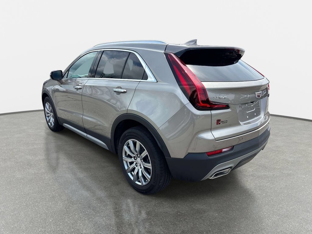 Used 2022 Cadillac XT4 Premium Luxury w/ Enhanced Visibility Package FWD image 6