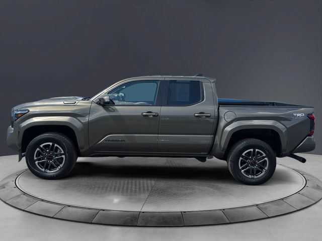 Used 2025 Toyota Tacoma TRD Sport w/ TRD Sport Upgrade Package AWD/4WD image 2