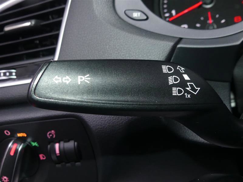 Used 2018 Audi Q3 2.0T Premium FWD image 33