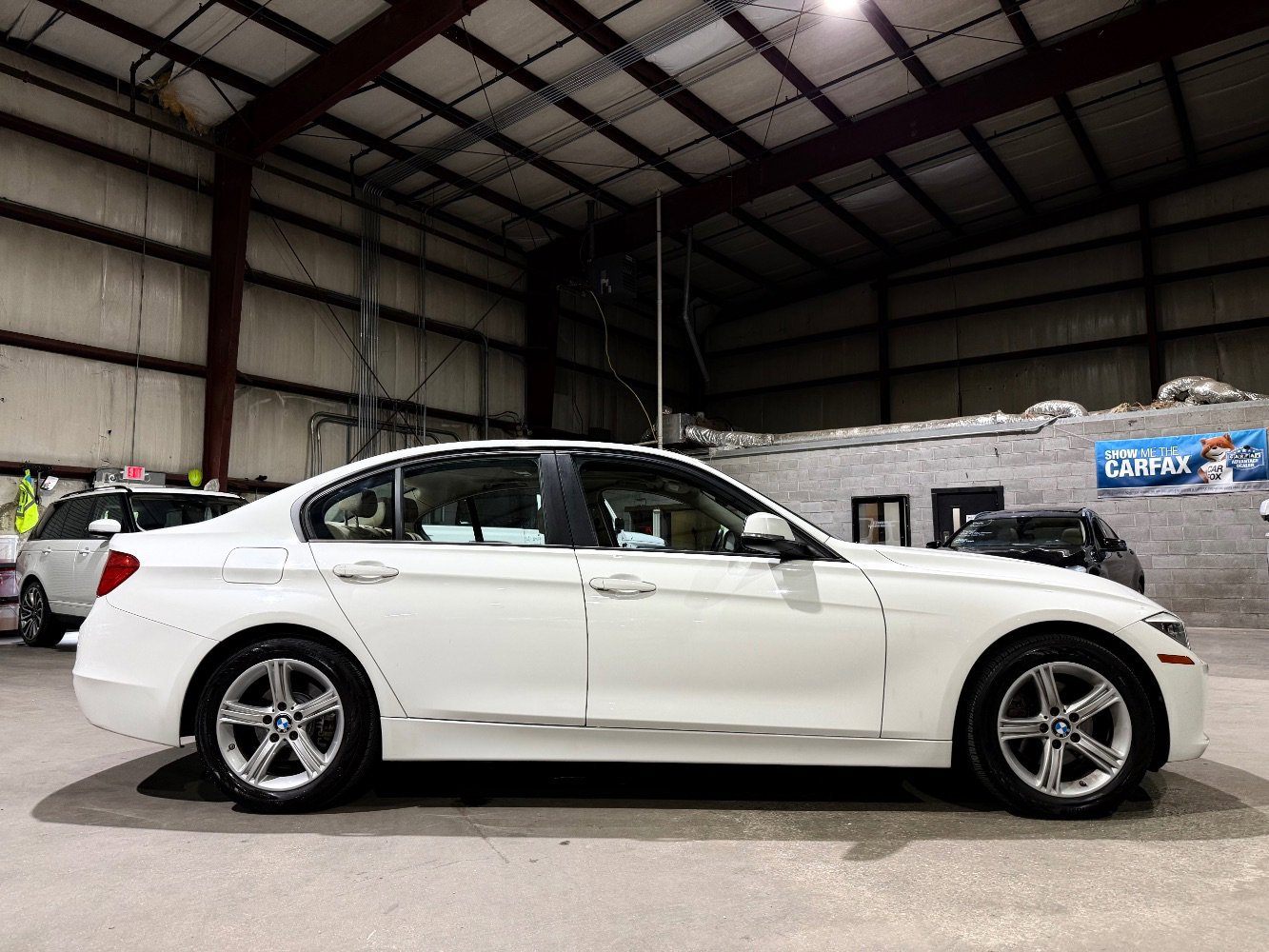 Used 2015 BMW 328i xDrive Sedan AWD/4WD image 4