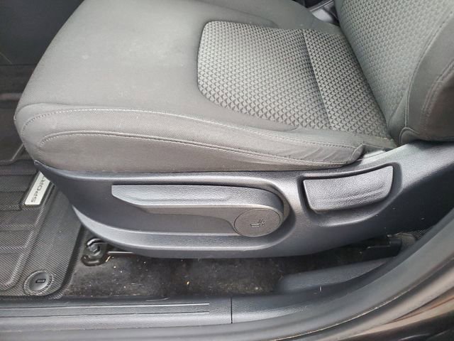 Used 2023 Kia Sportage LX image 18