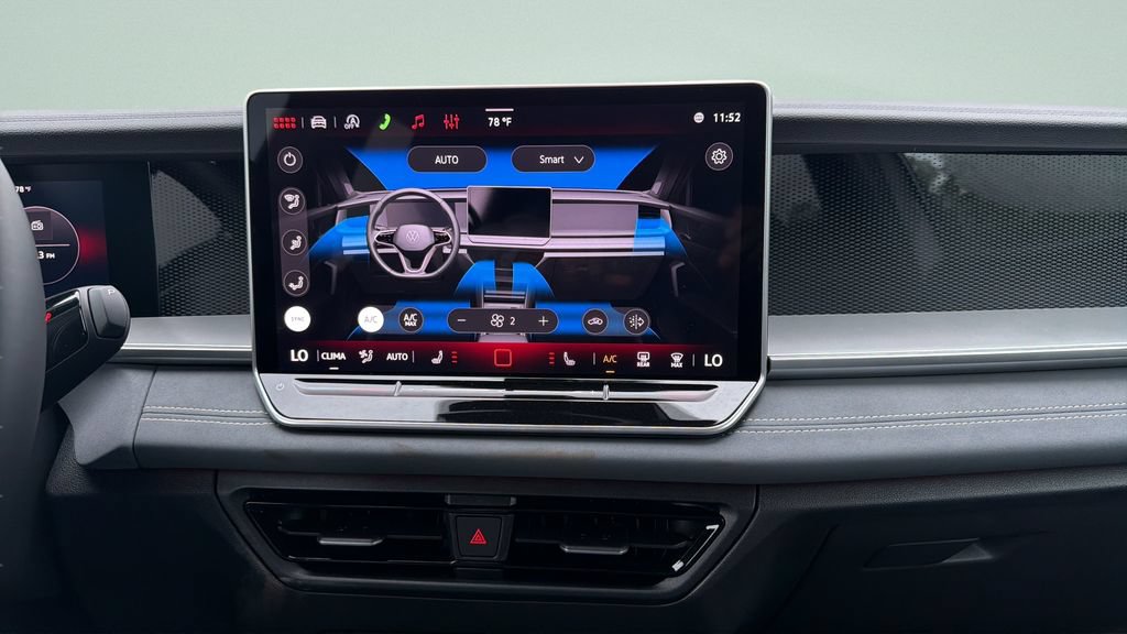 New 2026 Volkswagen Tiguan SE R-Line FWD image 22