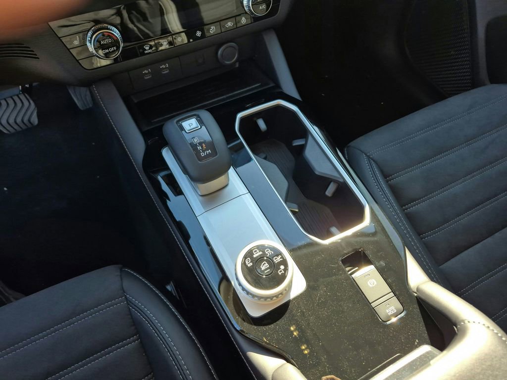 New 2026 Mitsubishi Outlander SE image 21