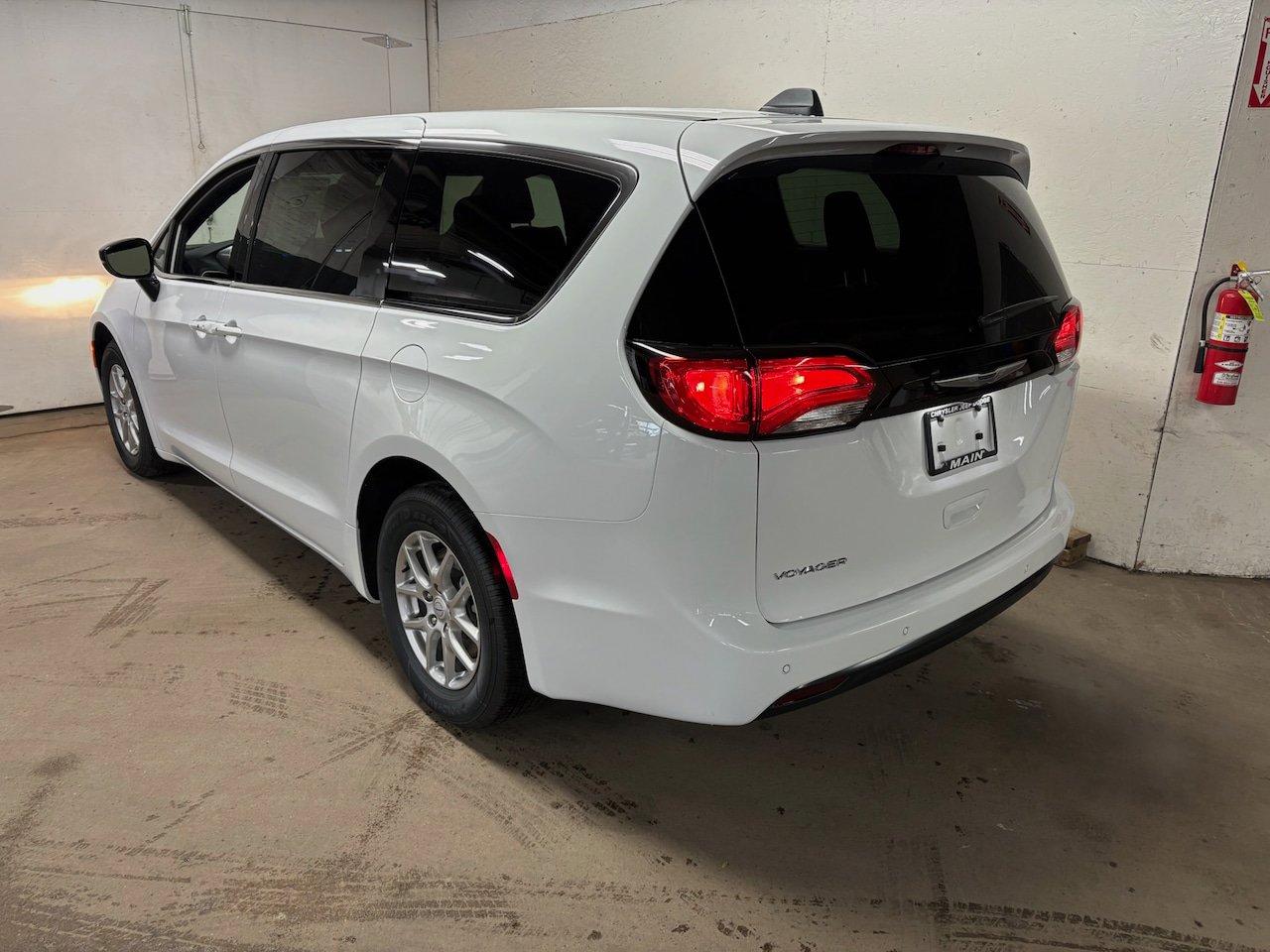 New 2026 Chrysler Voyager LX FWD image 7