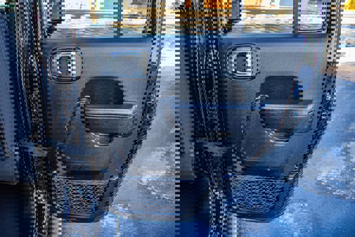 Used 2022 Jeep Wrangler Unlimited Sport image 18