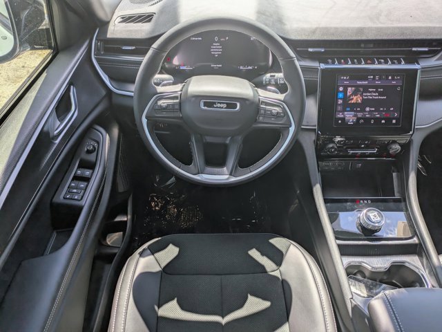 New 2025 Jeep Grand Cherokee L Altitude image 14