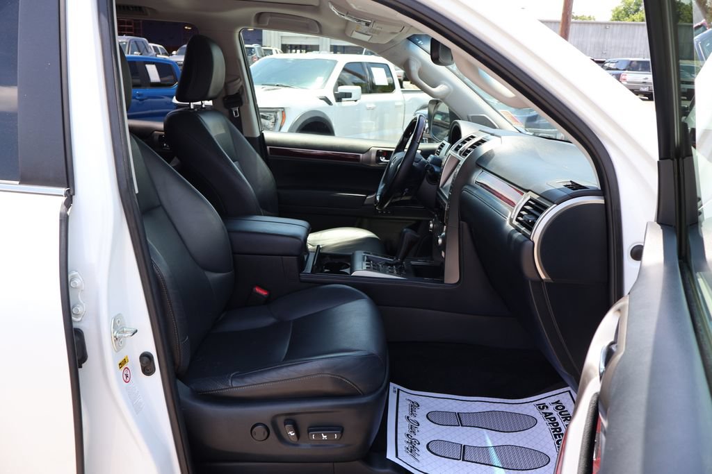 Used 2018 Lexus GX 460 Luxury AWD/4WD image 29