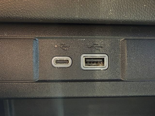 Used 2025 Chevrolet Colorado LT w/ LT Convenience Package RWD image 21