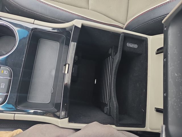 Used 2021 Kia Sedona SX FWD image 33