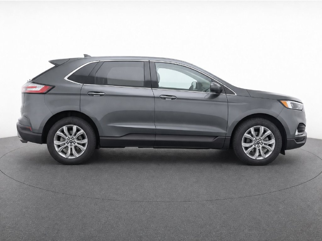 Used 2024 Ford Edge Titanium AWD/4WD image 9
