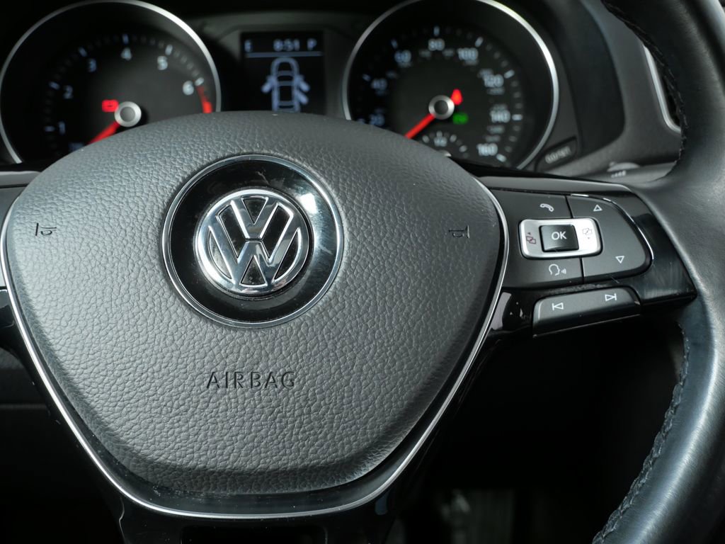 Used 2016 Volkswagen Passat 1.8T SE image 11