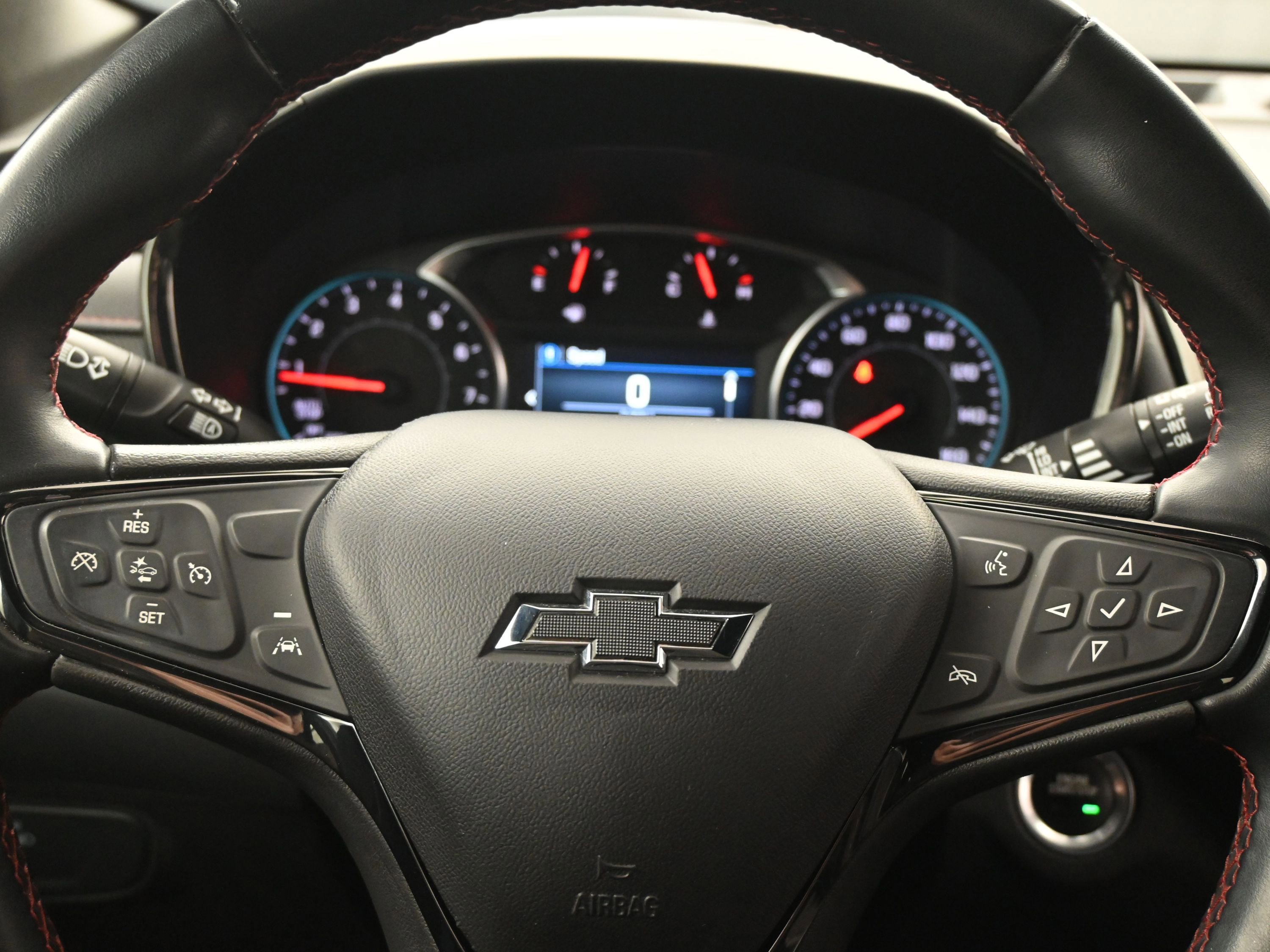 Used 2023 Chevrolet Equinox RS image 19