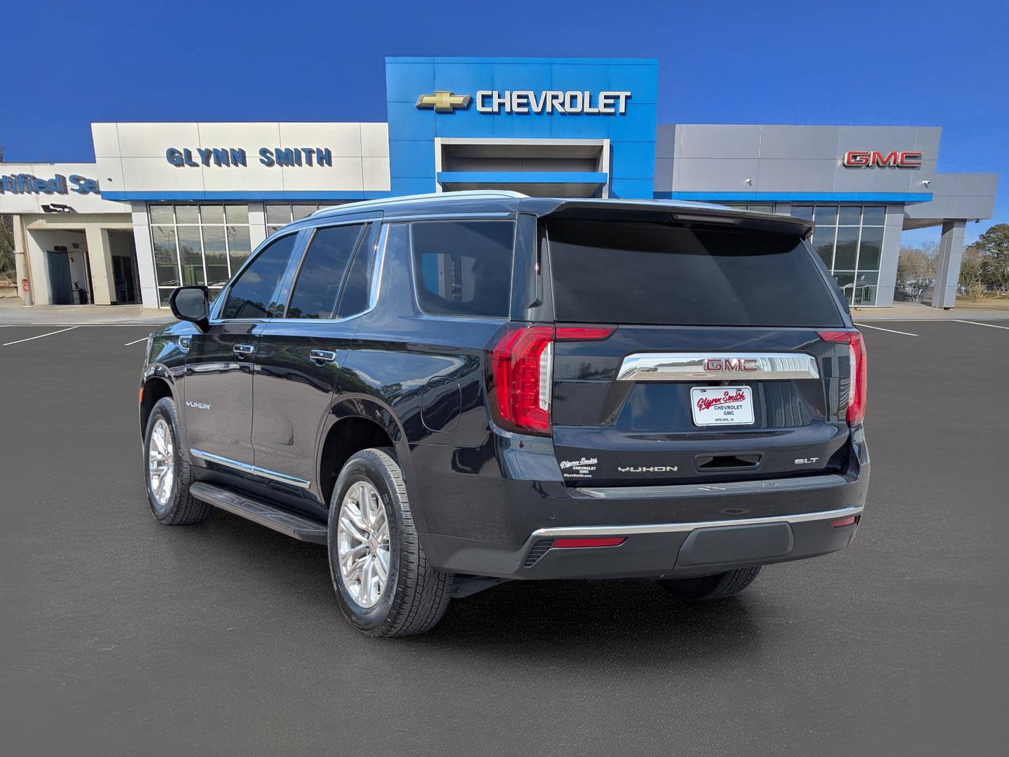 Used 2024 GMC Yukon SLT AWD/4WD image 12