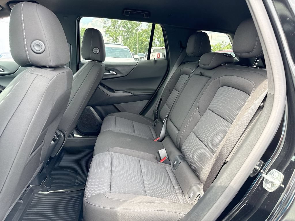 New 2026 Chevrolet Equinox LT w/ LPO, Floor Liner Package FWD image 23