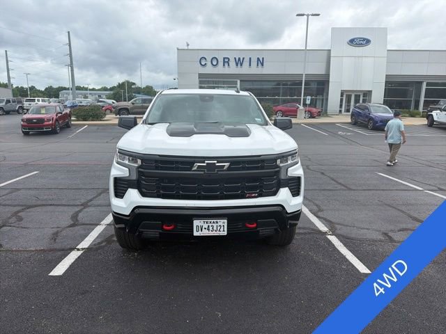 Used 2025 Chevrolet Silverado 1500 LT Trail Boss w/ Convenience Package II AWD/4WD image 2