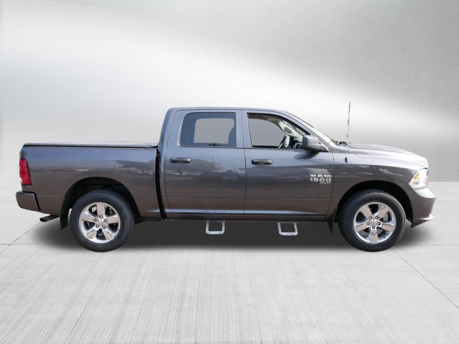 Used 2019 RAM 1500 Express w/ Express Value Package AWD/4WD image 8