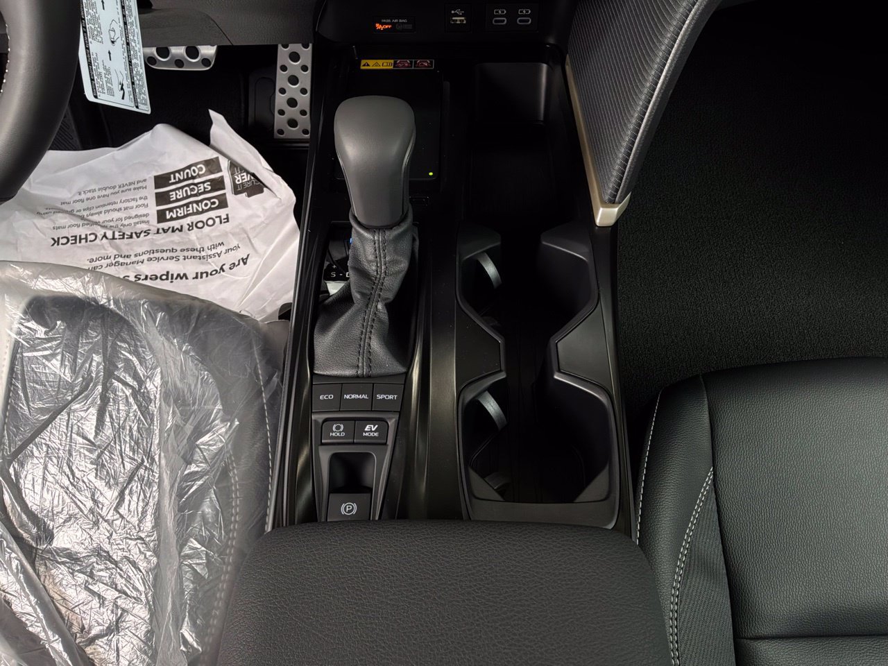 New 2026 Toyota Camry SE w/ Convenience Package FWD image 14