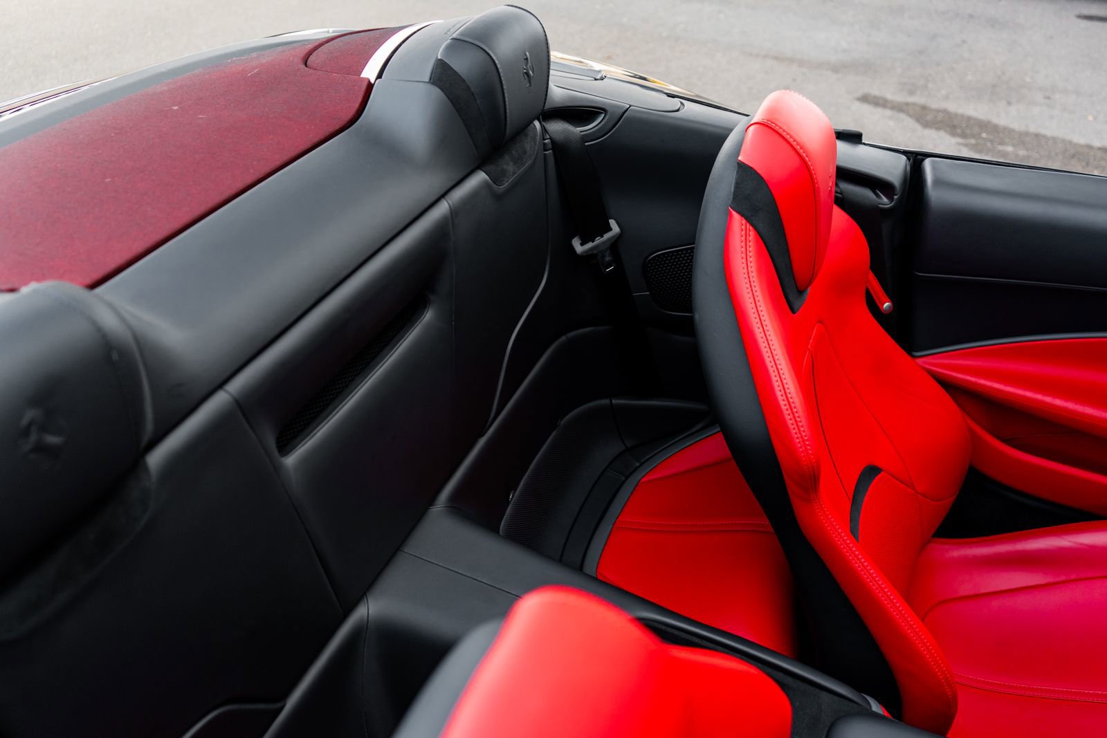 Used 2024 Ferrari Roma image 39