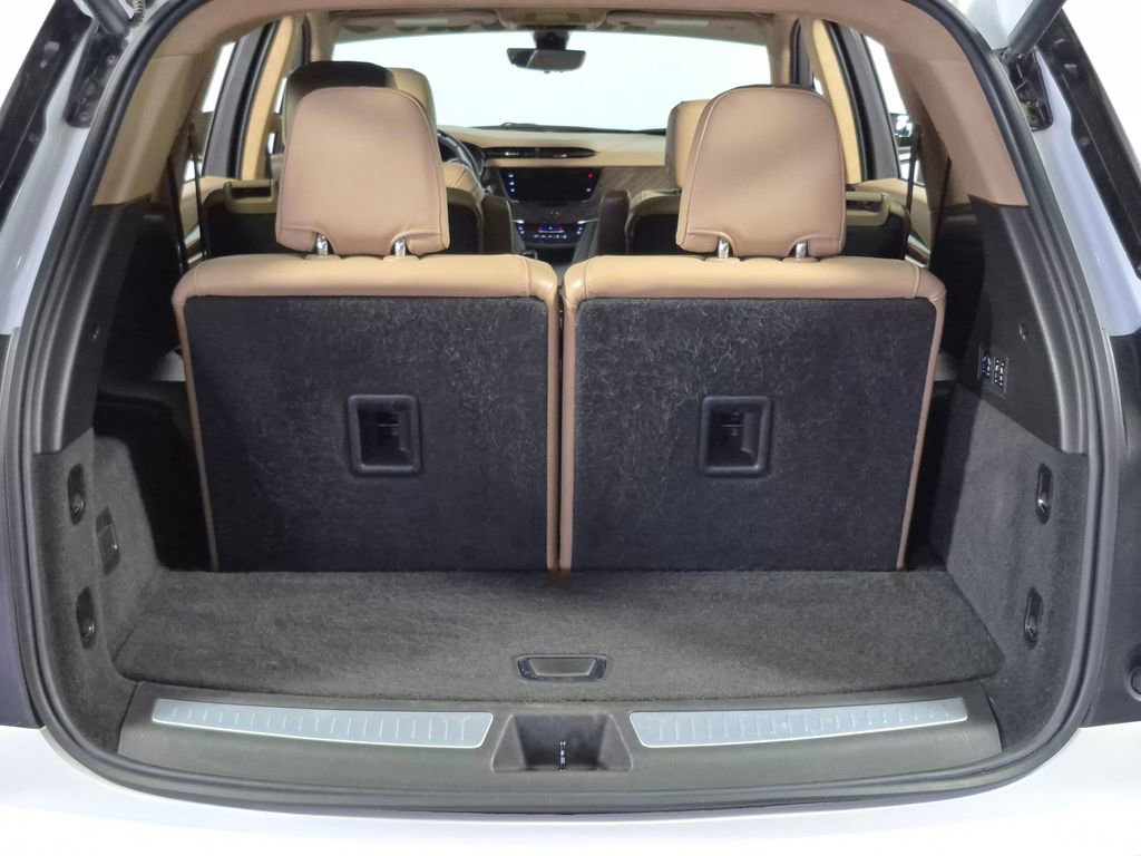 Used 2024 Cadillac XT6 Sport w/ Platinum Package image 28