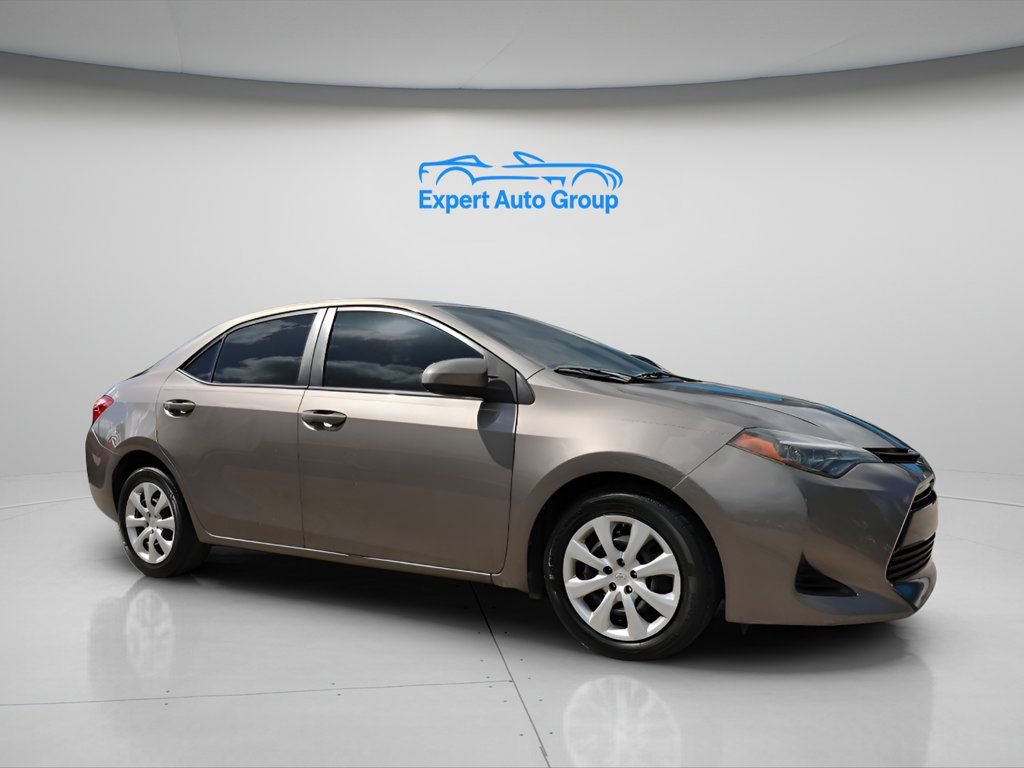Used 2019 Toyota Corolla LE FWD image 1