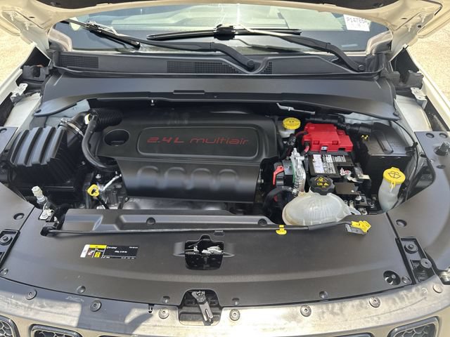 Used 2020 Jeep Compass Latitude FWD image 24