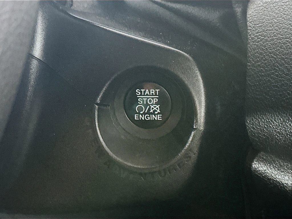 Used 2017 Jeep Renegade Sport w/ Power & Air Group image 25