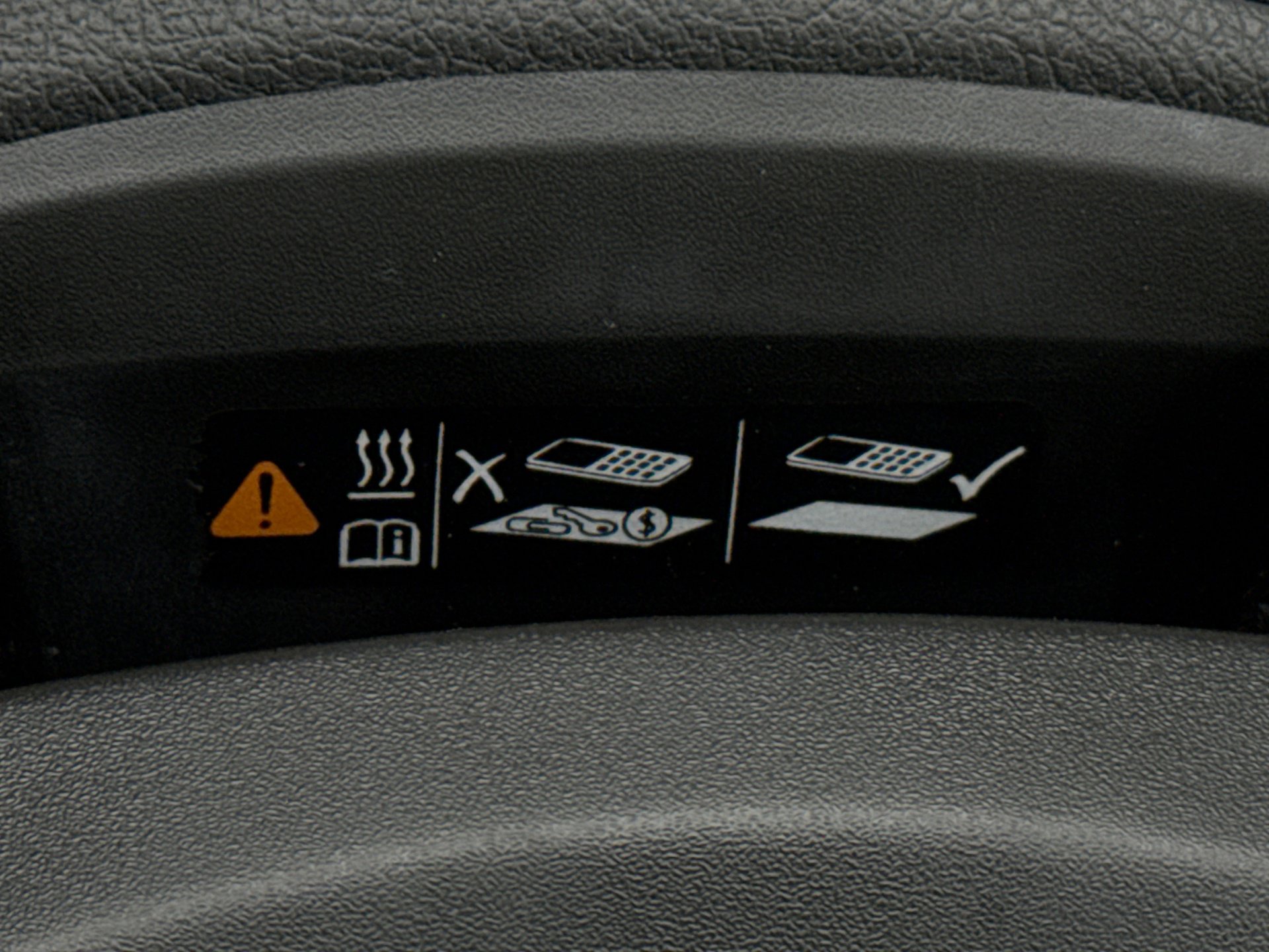 Used 2022 Cadillac XT6 Premium Luxury image 18