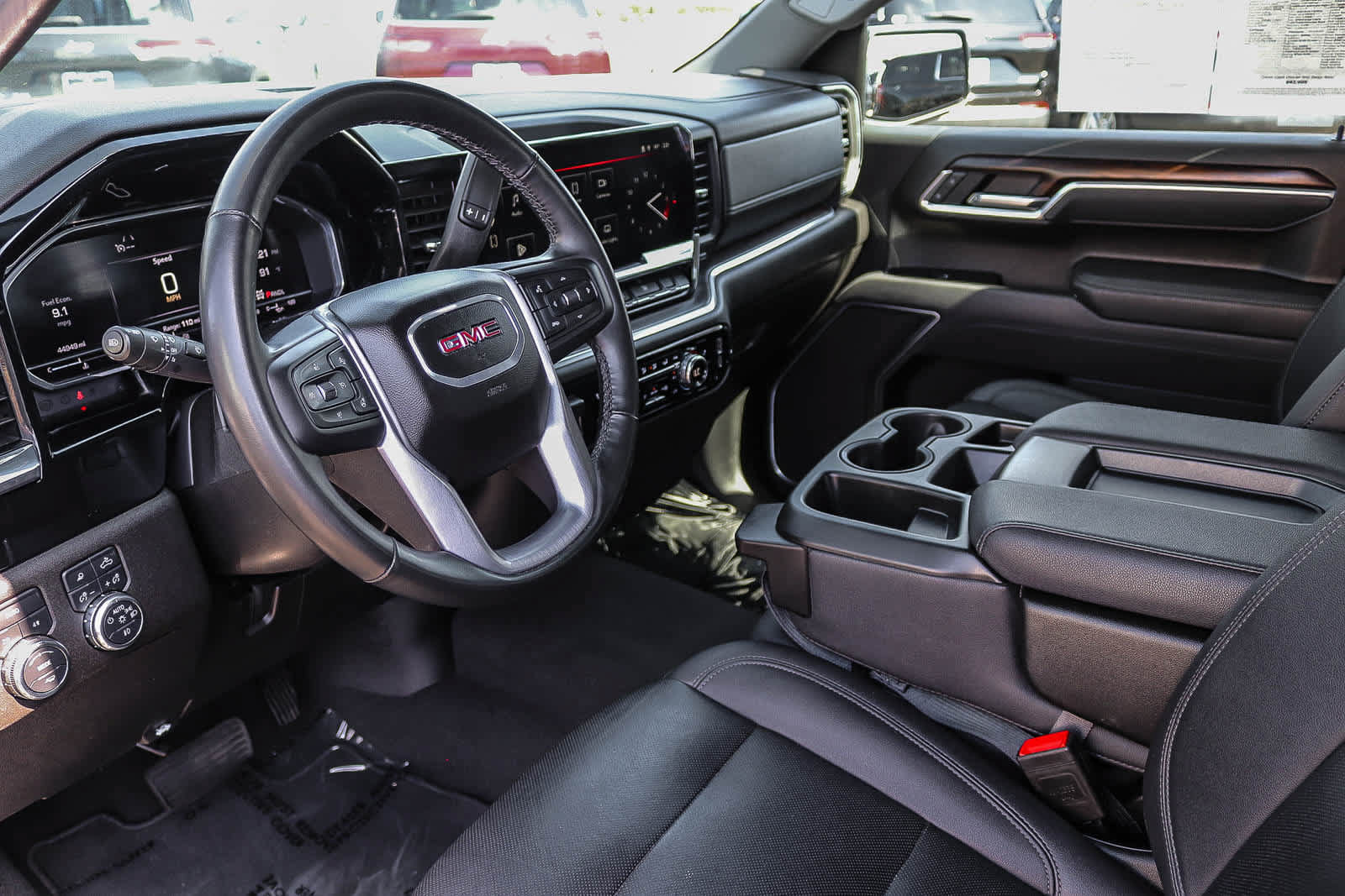 Used 2025 GMC Sierra 1500 SLT AWD/4WD image 17