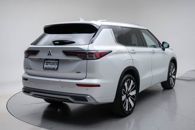 Used 2025 Mitsubishi Outlander SEL image 6