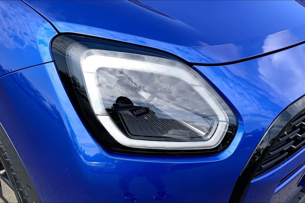 Certified 2025 MINI Cooper Countryman S w/ Comfort Package Max image 30