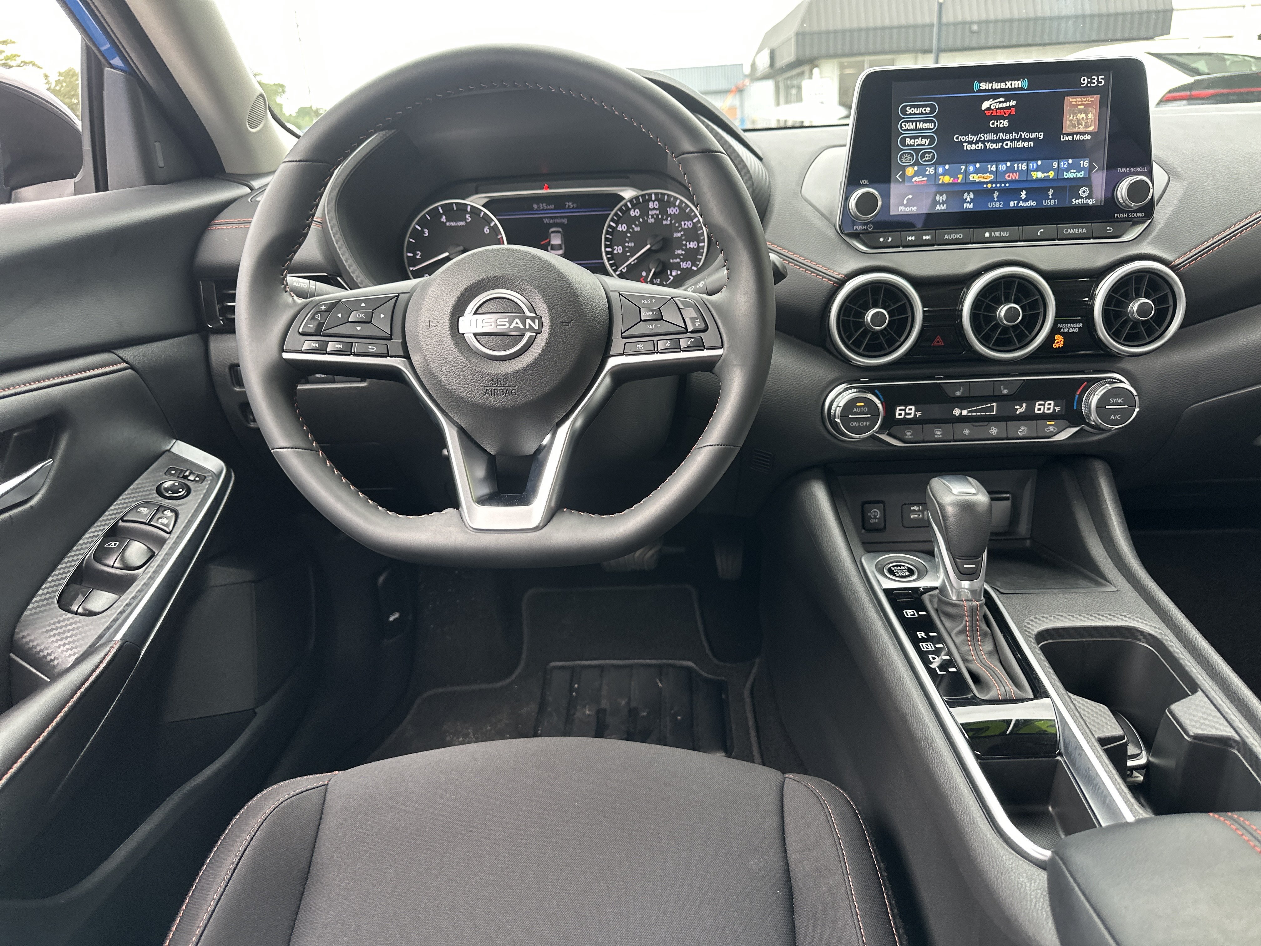 Used 2025 Nissan Sentra SR w/ Midnight Edition FWD image 6