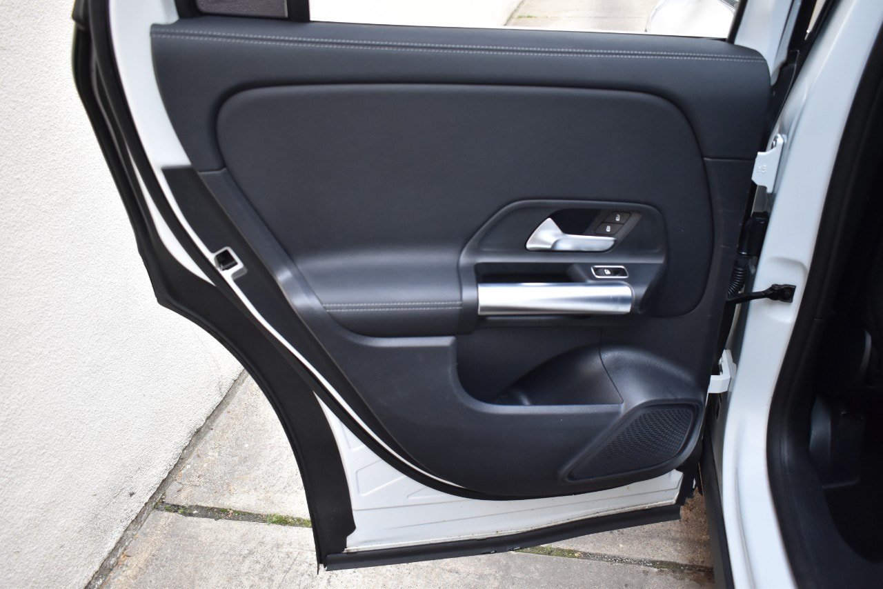 Used 2021 Mercedes-Benz GLA 35 AMG 4MATIC w/ Premium Package image 19