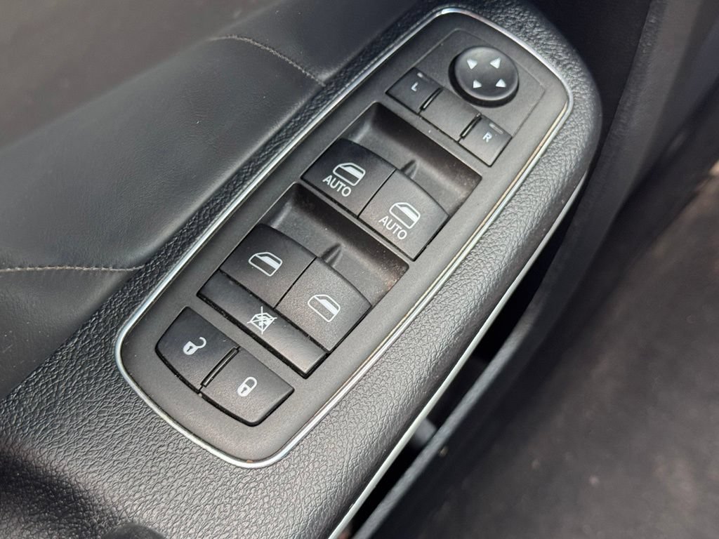 Used 2022 Dodge Charger R/T w/ Plus Group RWD image 23